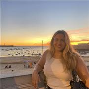 Profesora paciente, cercana, responsable, con experiencia en primaria